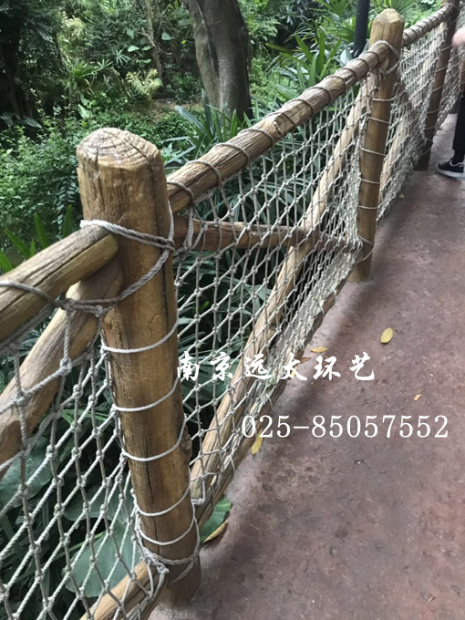 动物园仿木栏杆景观